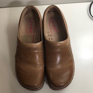 Klogs shoes size 8.5